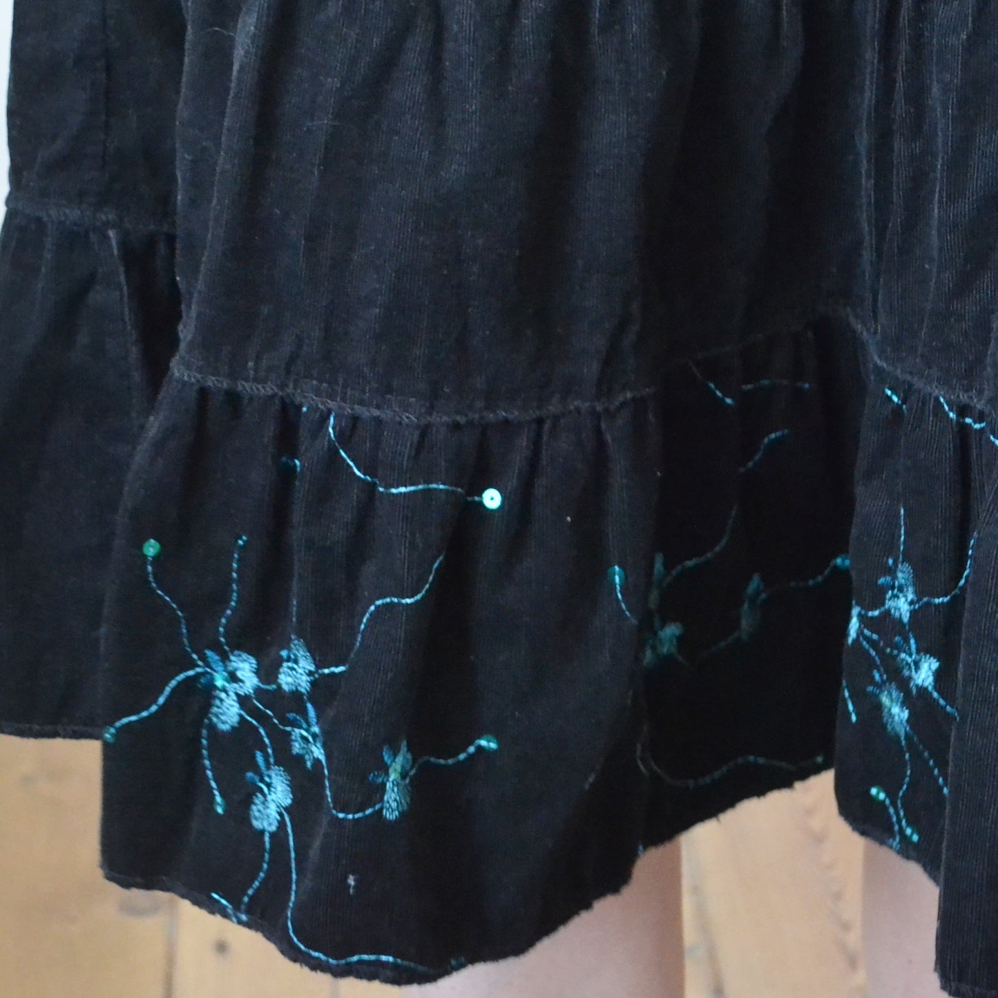 Vintage Black Embroidered Skirt M