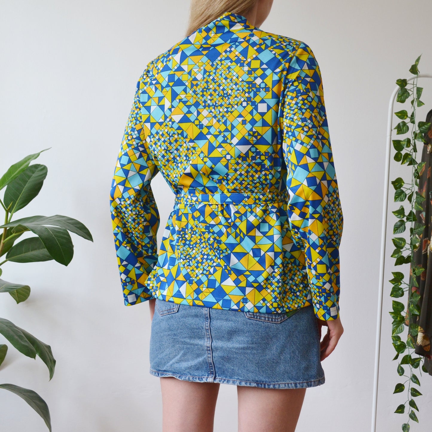 Geometric 70s blouse M