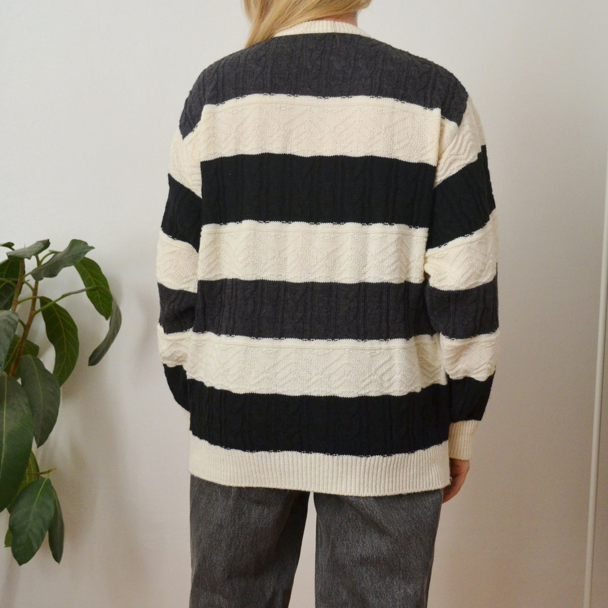 Vintage Monochrome Jumper L