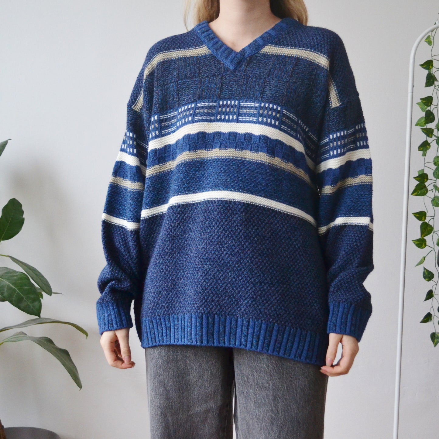 Vintage Blue V Neck Jumper L
