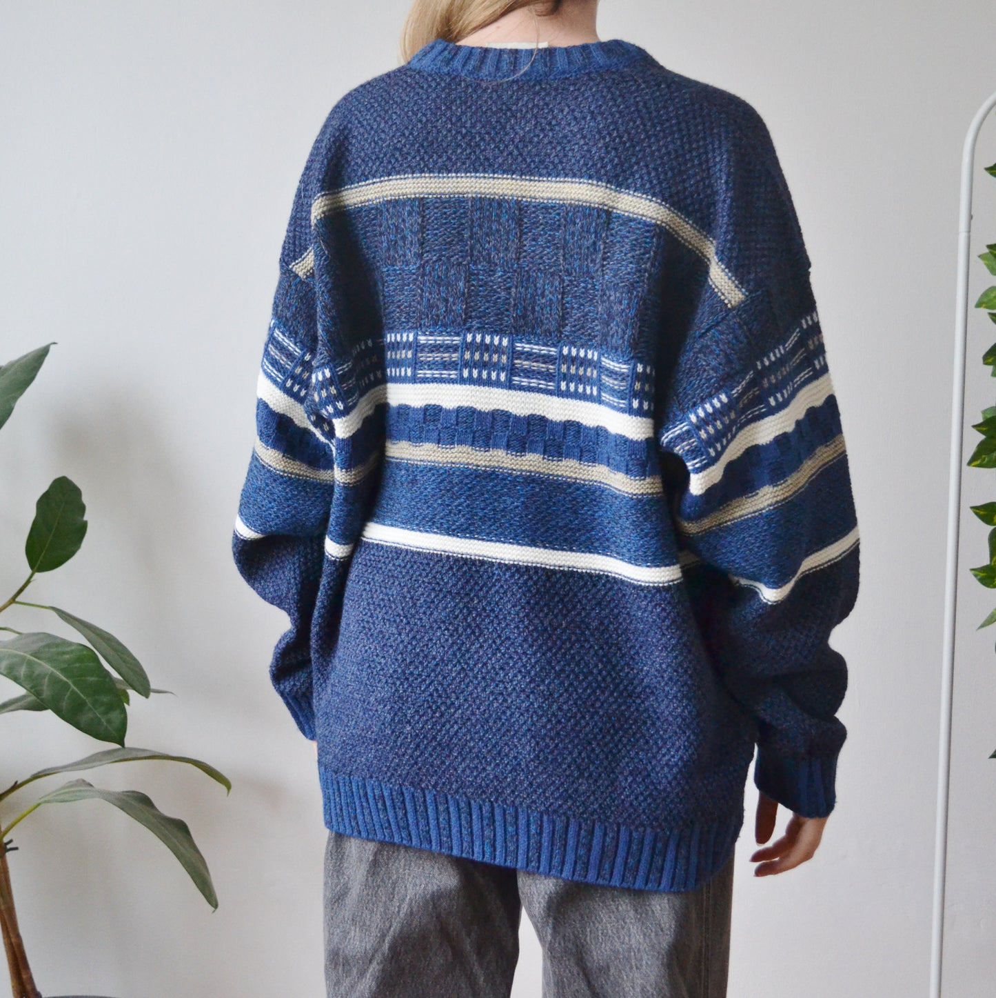 Vintage Blue V Neck Jumper L
