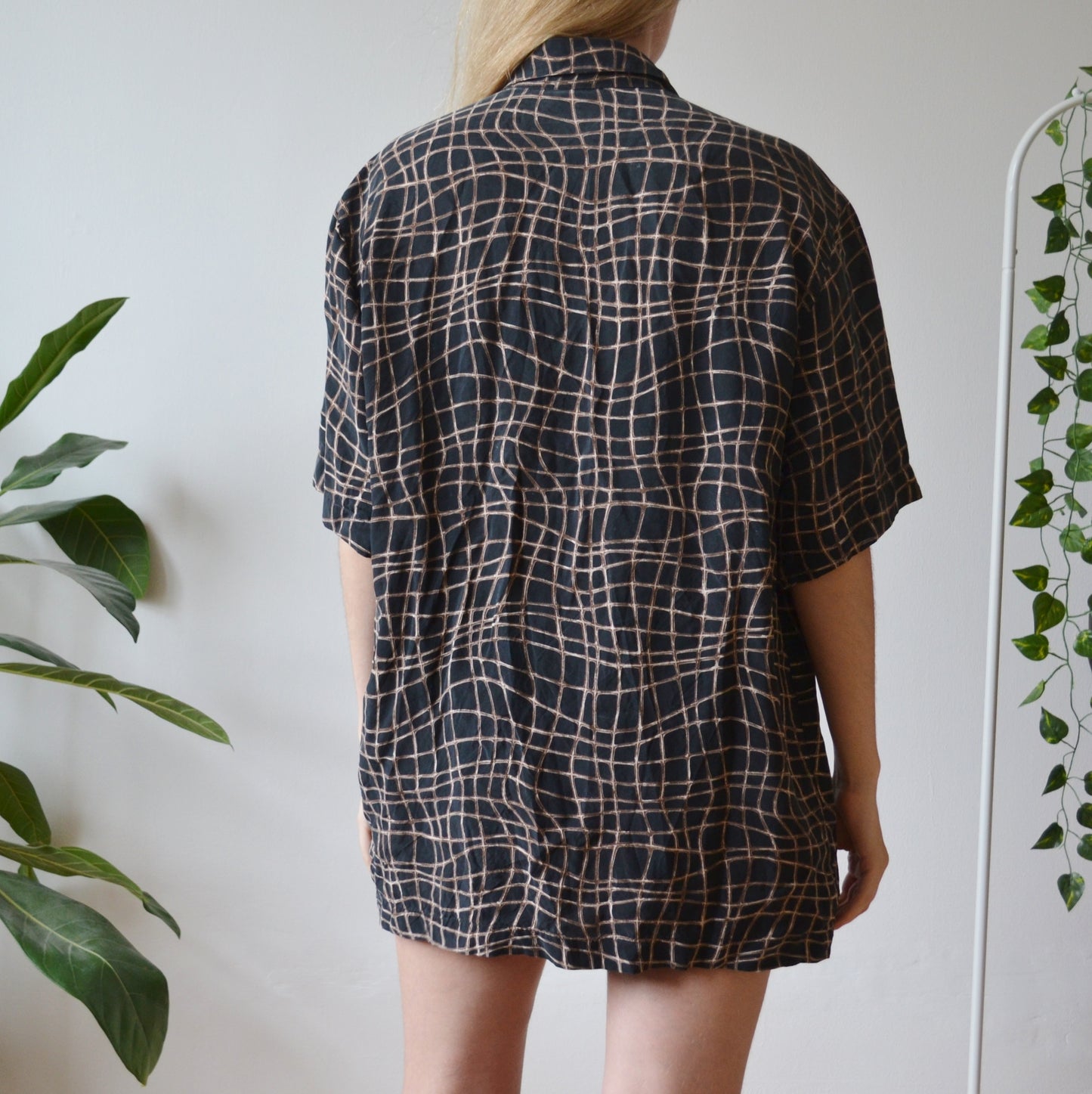 Patterned shirt L