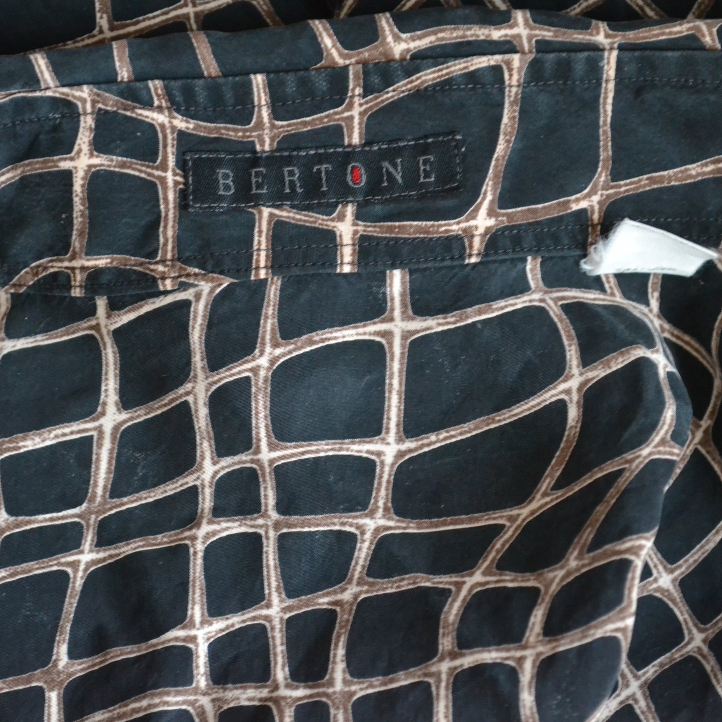 Patterned shirt L