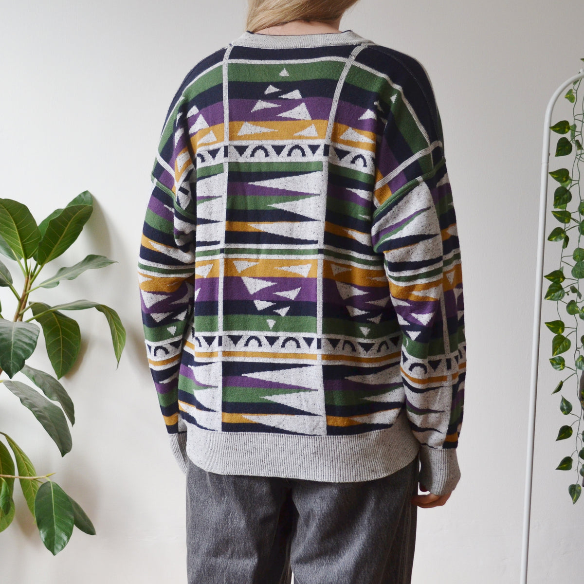 Vintage V Neck Jumper L