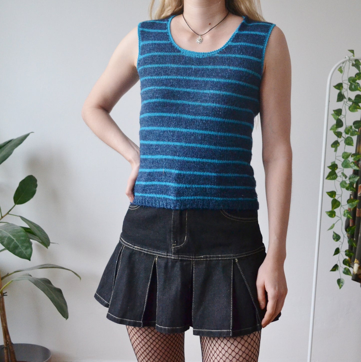 Knitted vest S