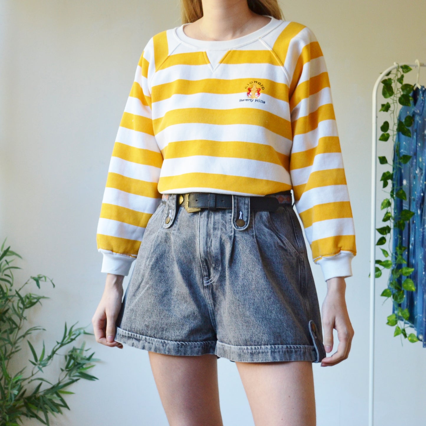 Mustard stripe sweatshirt M