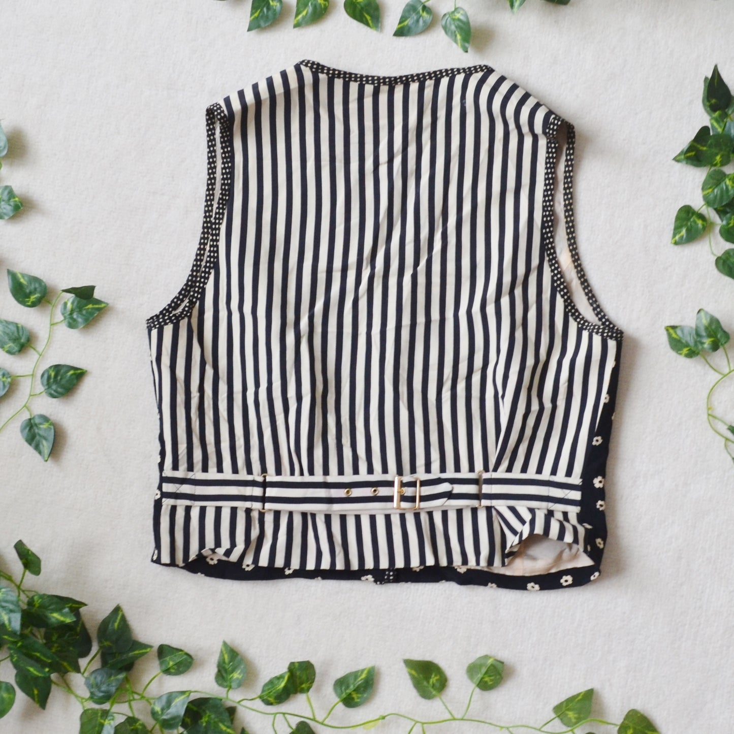 Floral waistcoat M