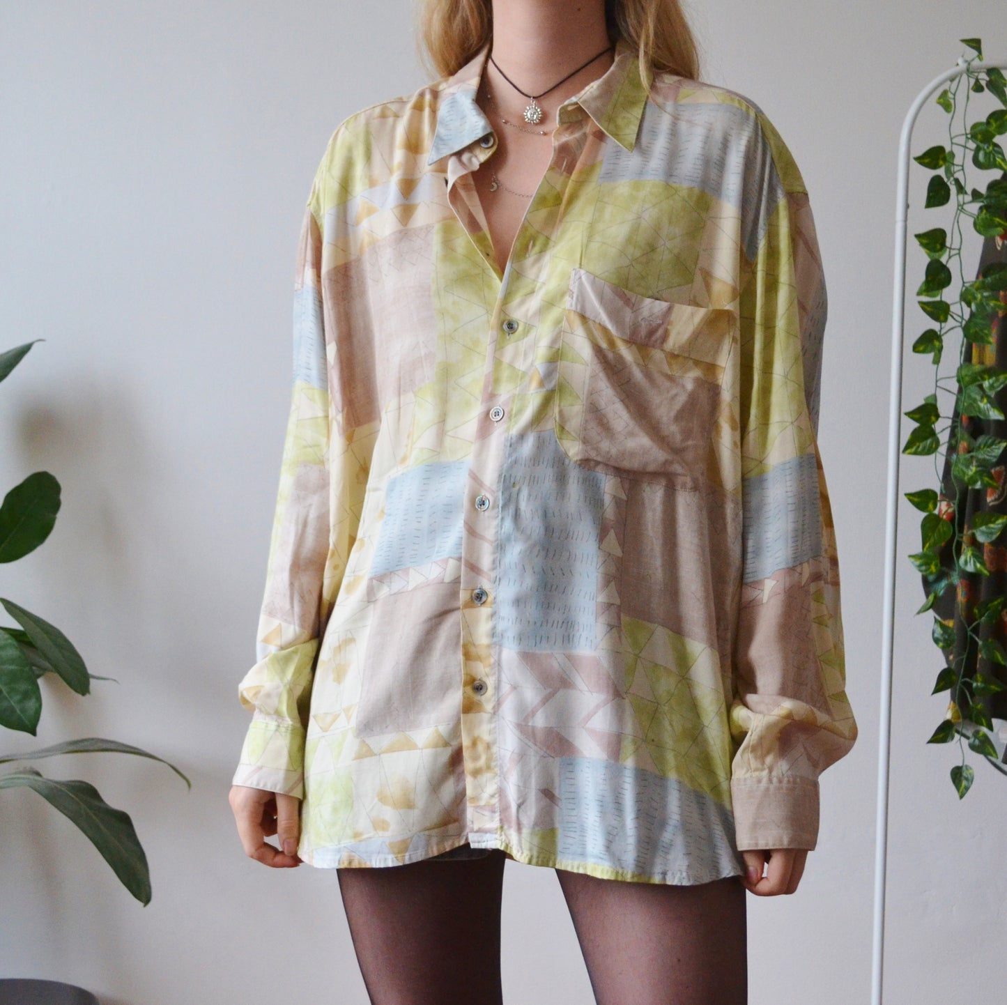 Abstract shirt L