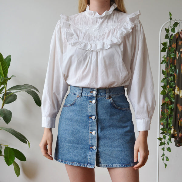 White blouse M