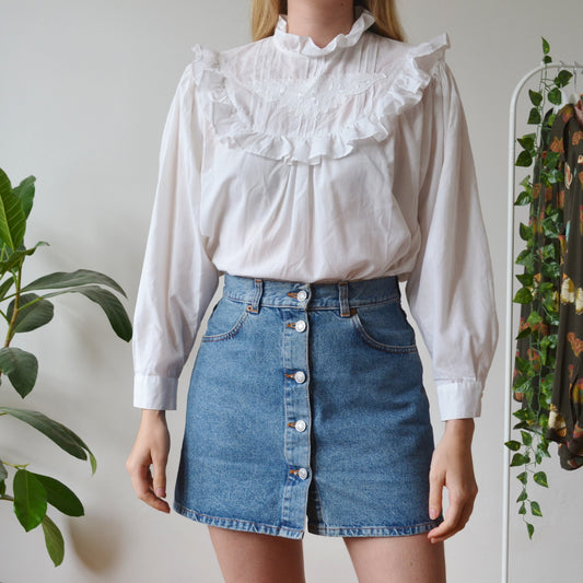 White blouse M