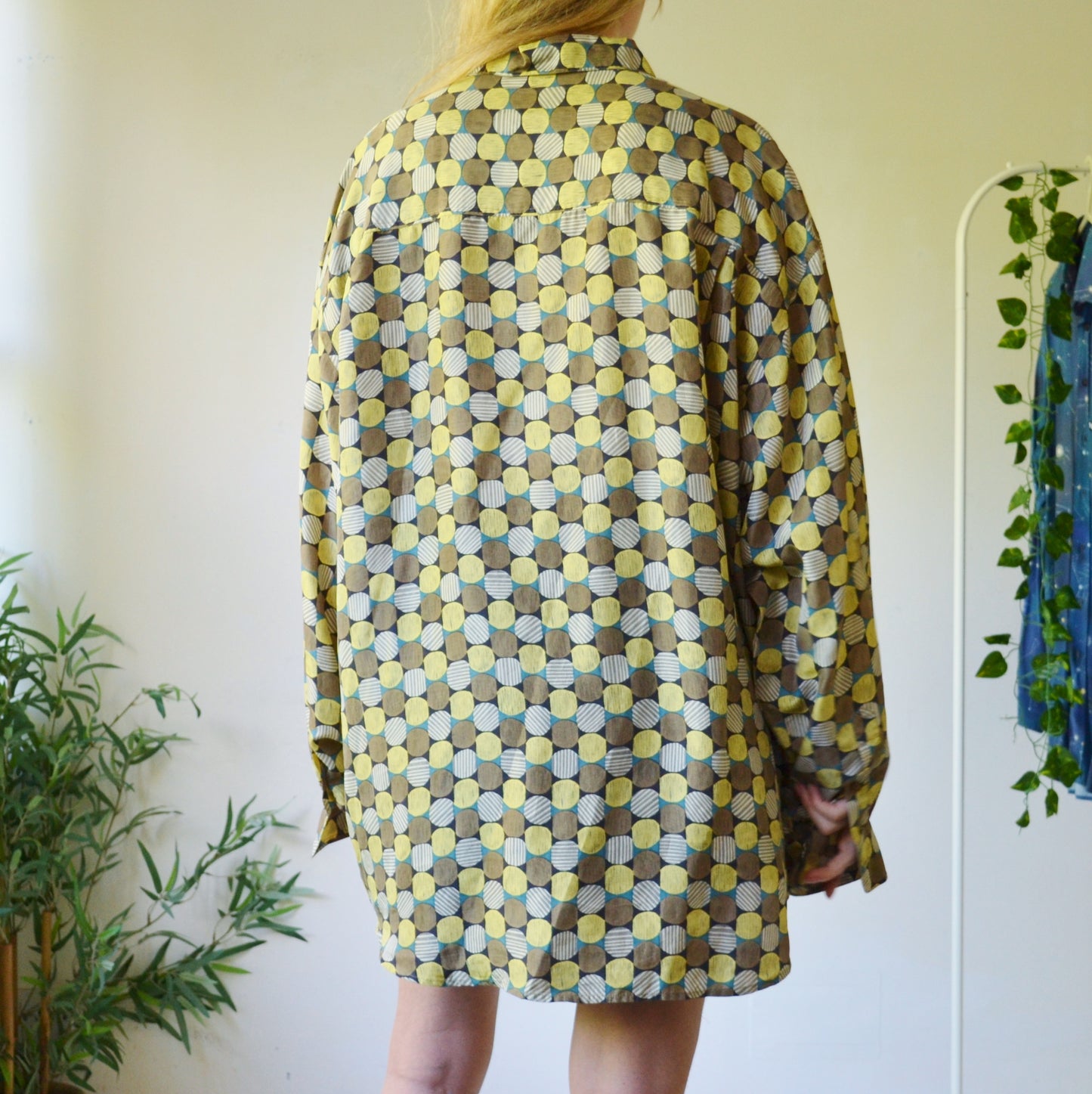 Circle shirt L