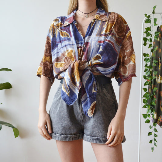 Abstract rose shirt XL