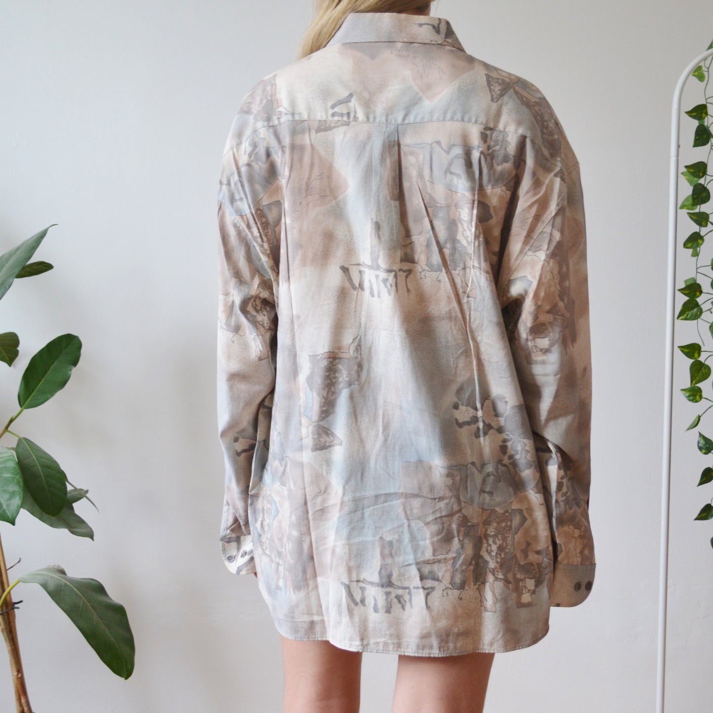 Vintage Abstract Shirt XL