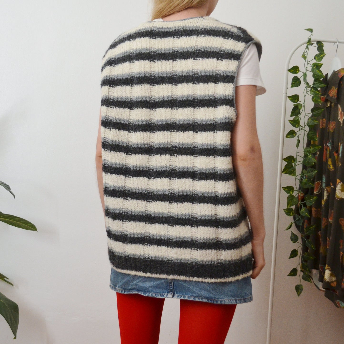 Stripe sweater vest L