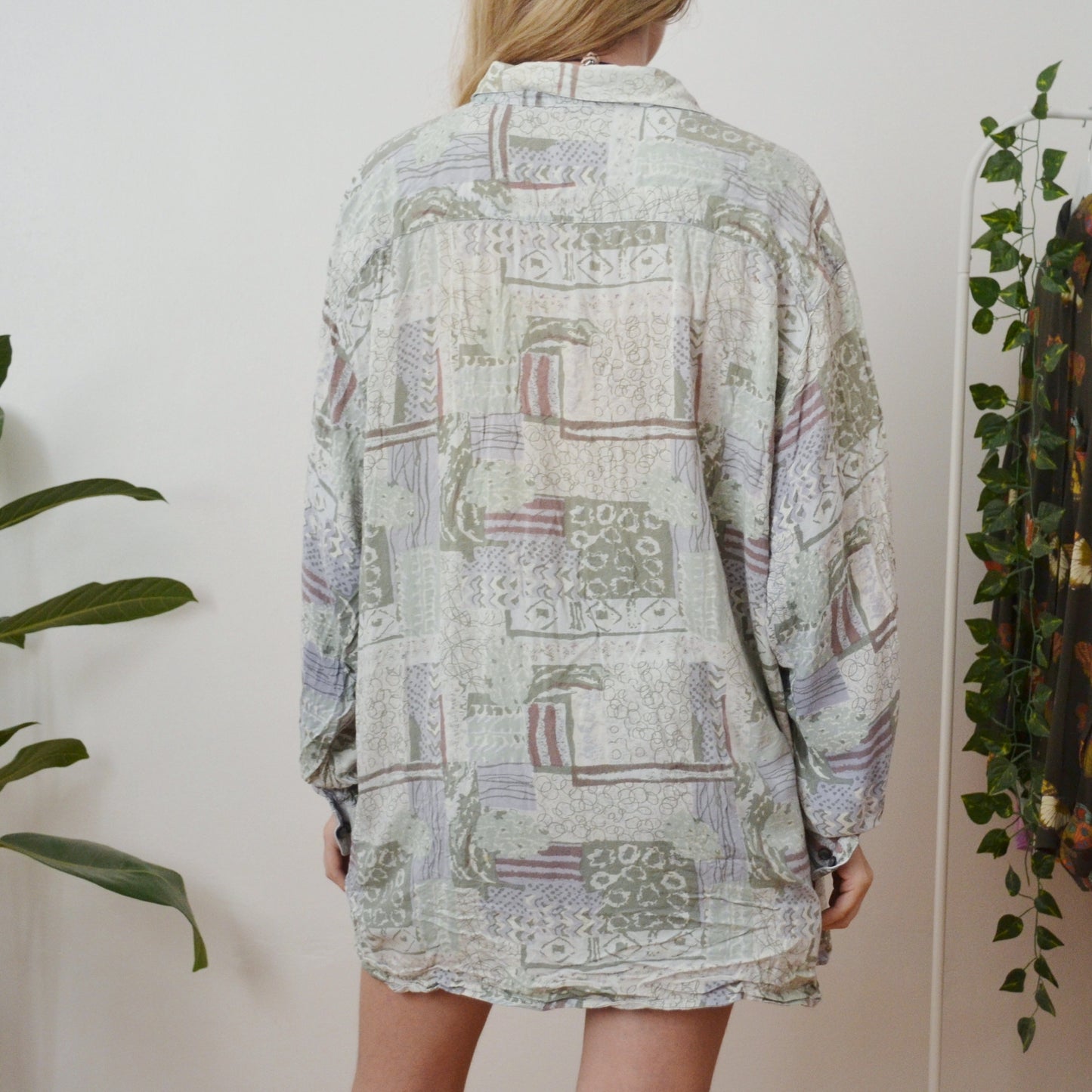 Abstract shirt 2XL