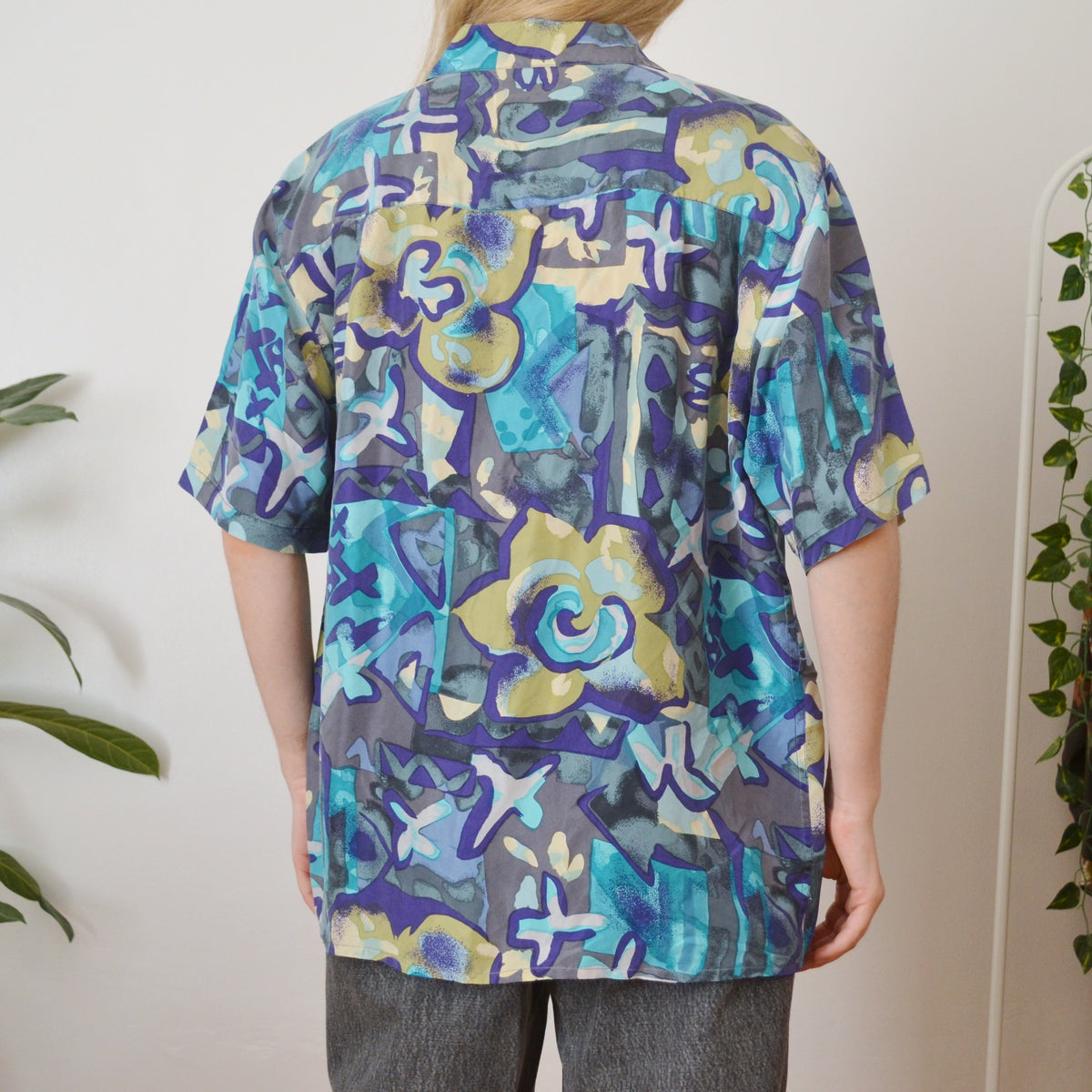 Vintage Abstract Shirt L