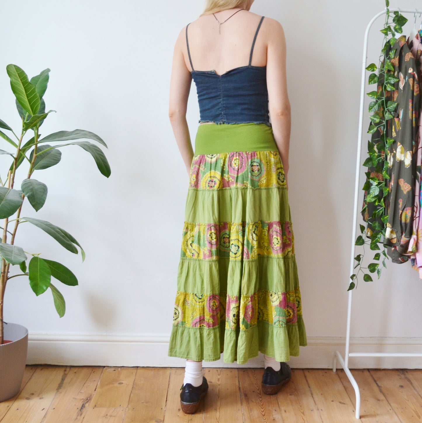Green skirt M/L