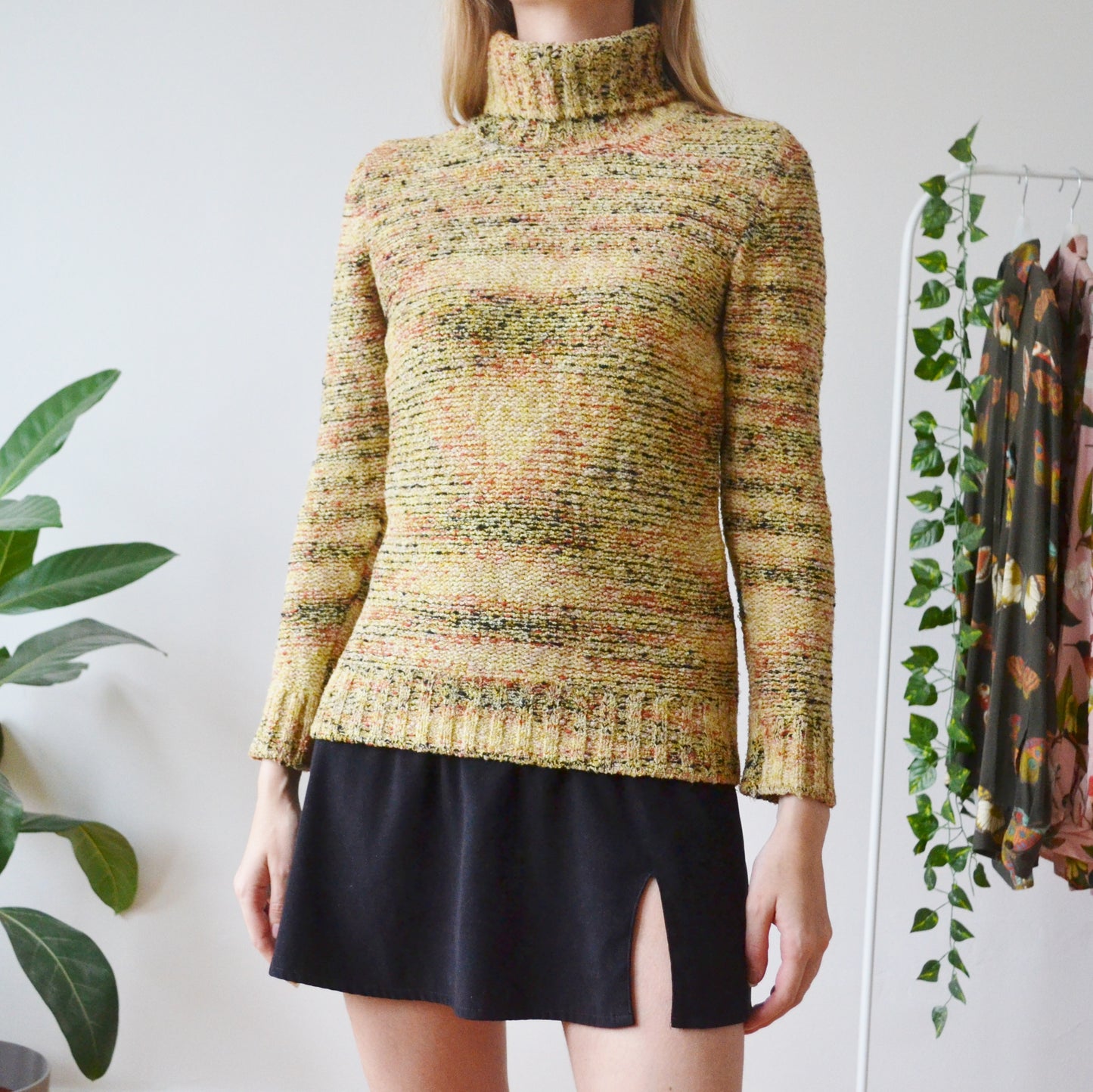Roll neck jumper S