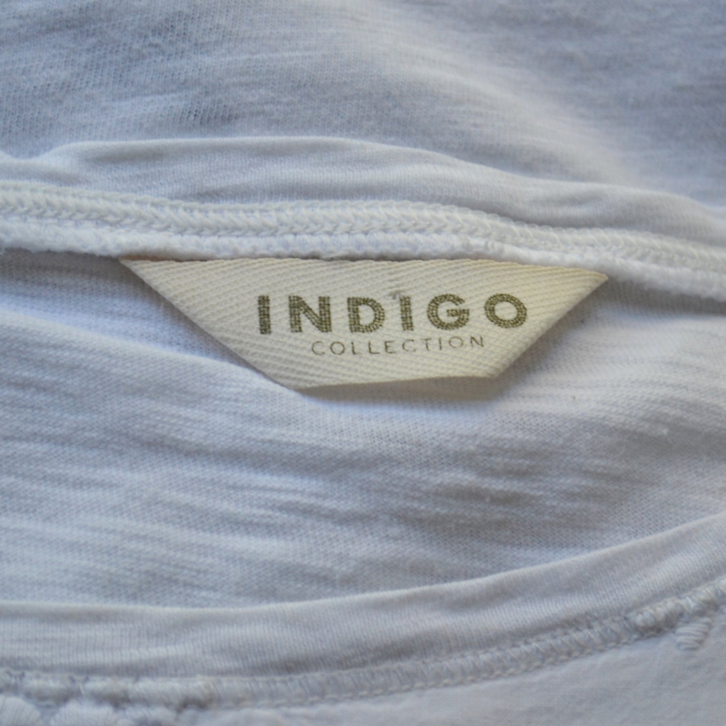 Embroidered blouse M
