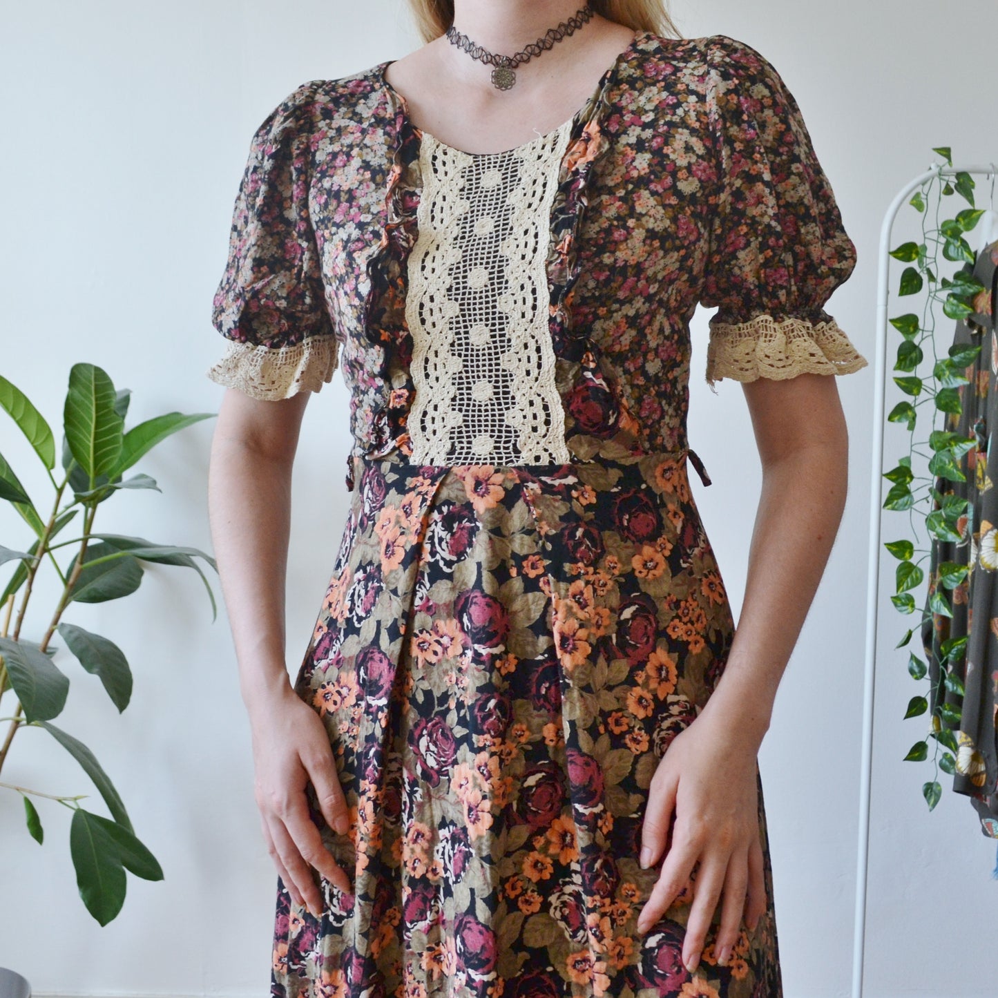 Vintage 70s Floral Maxi Dress S
