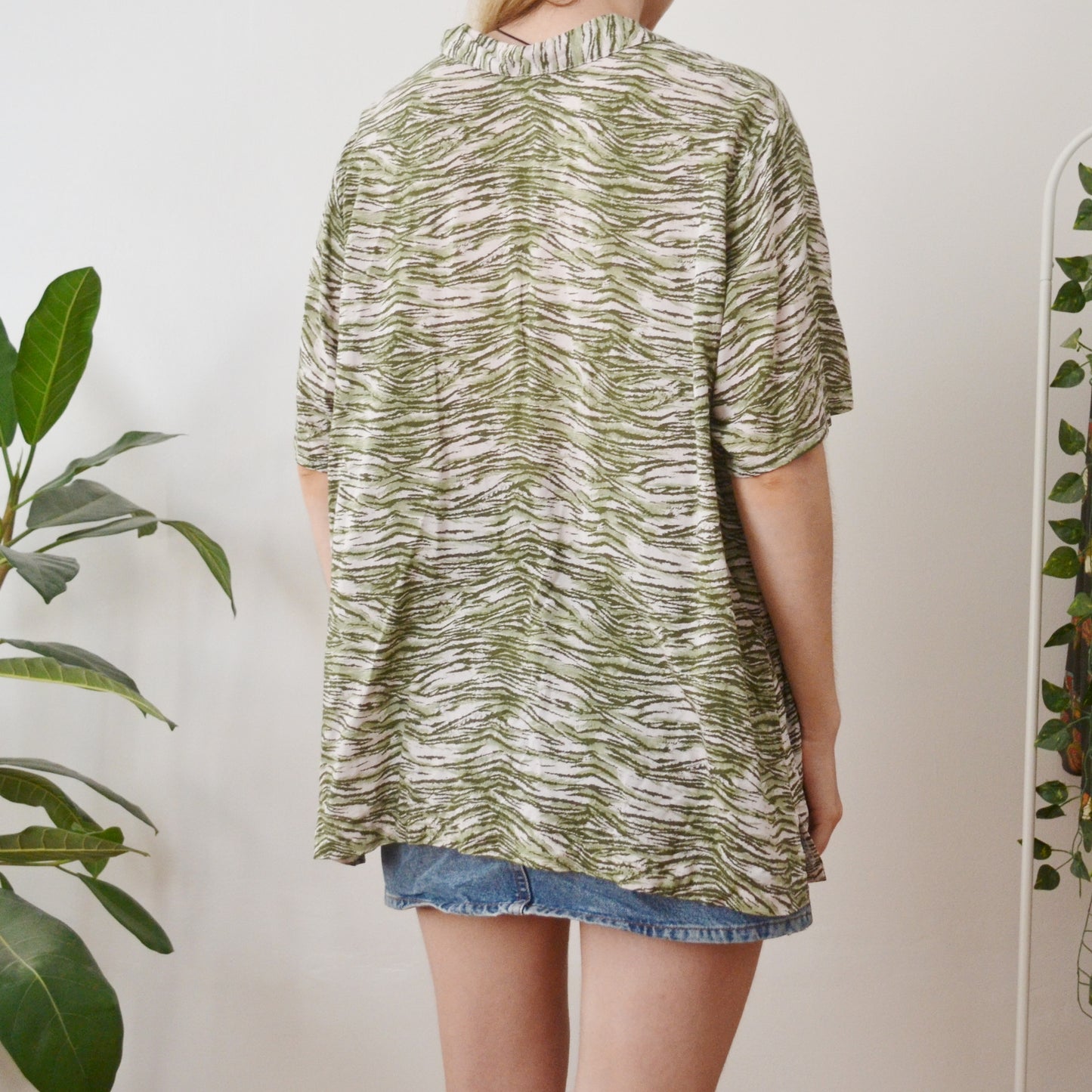 Zebra print shirt XL