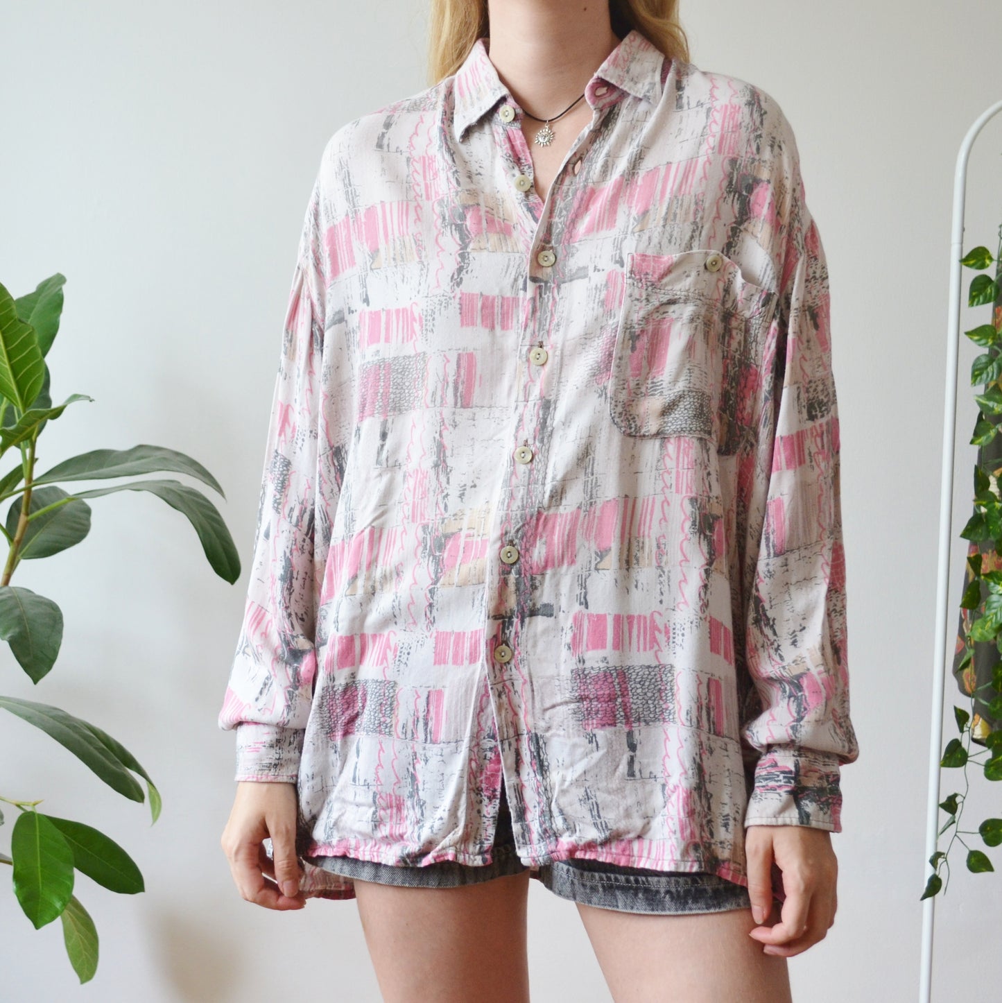 Abstract shirt XL