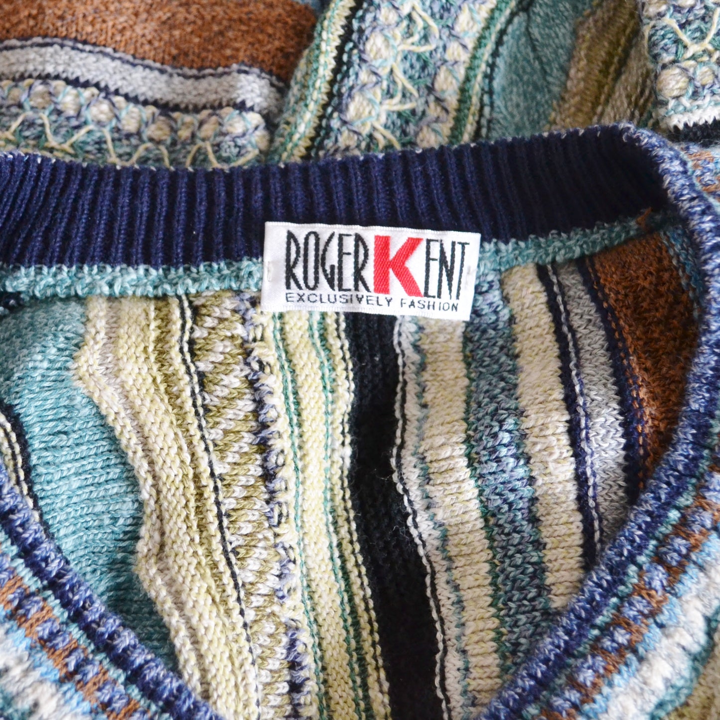 90s jumper M
