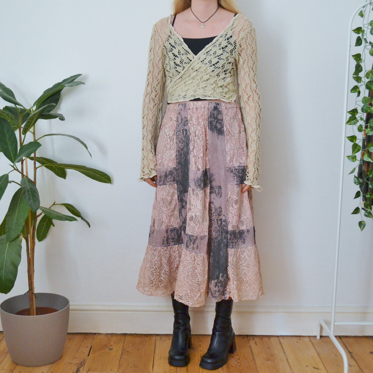 Vintage Lace Skirt L