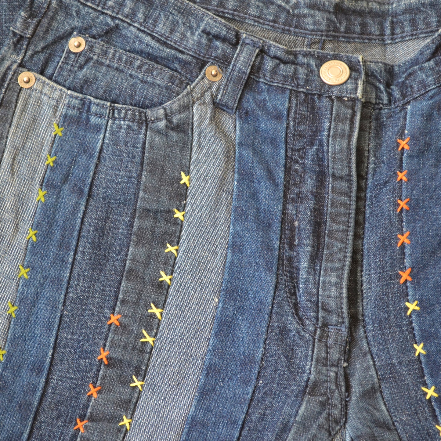 Vintage Embroidered Jeans S