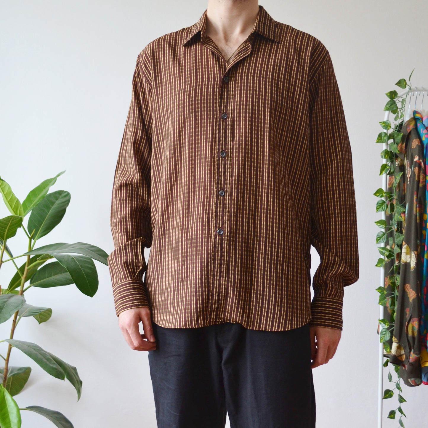 Brown shirt XL