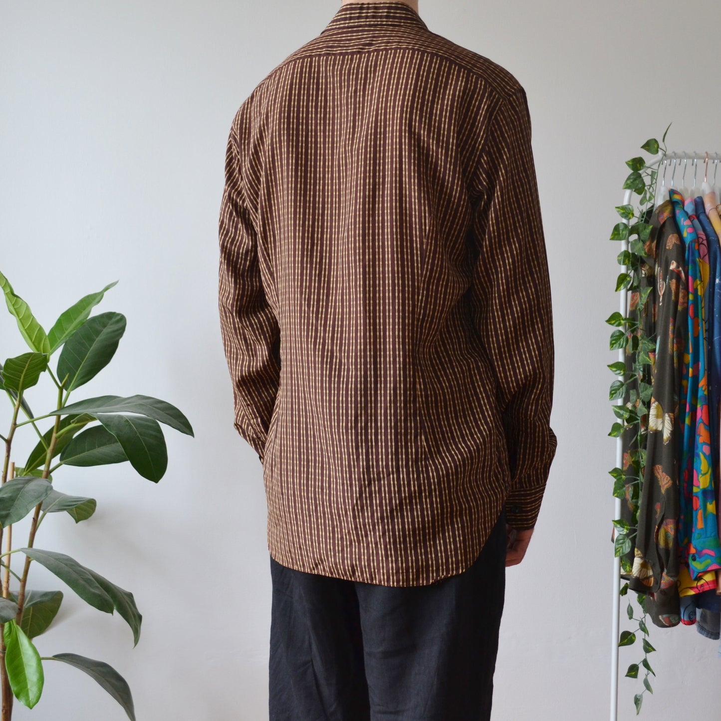 Brown shirt XL