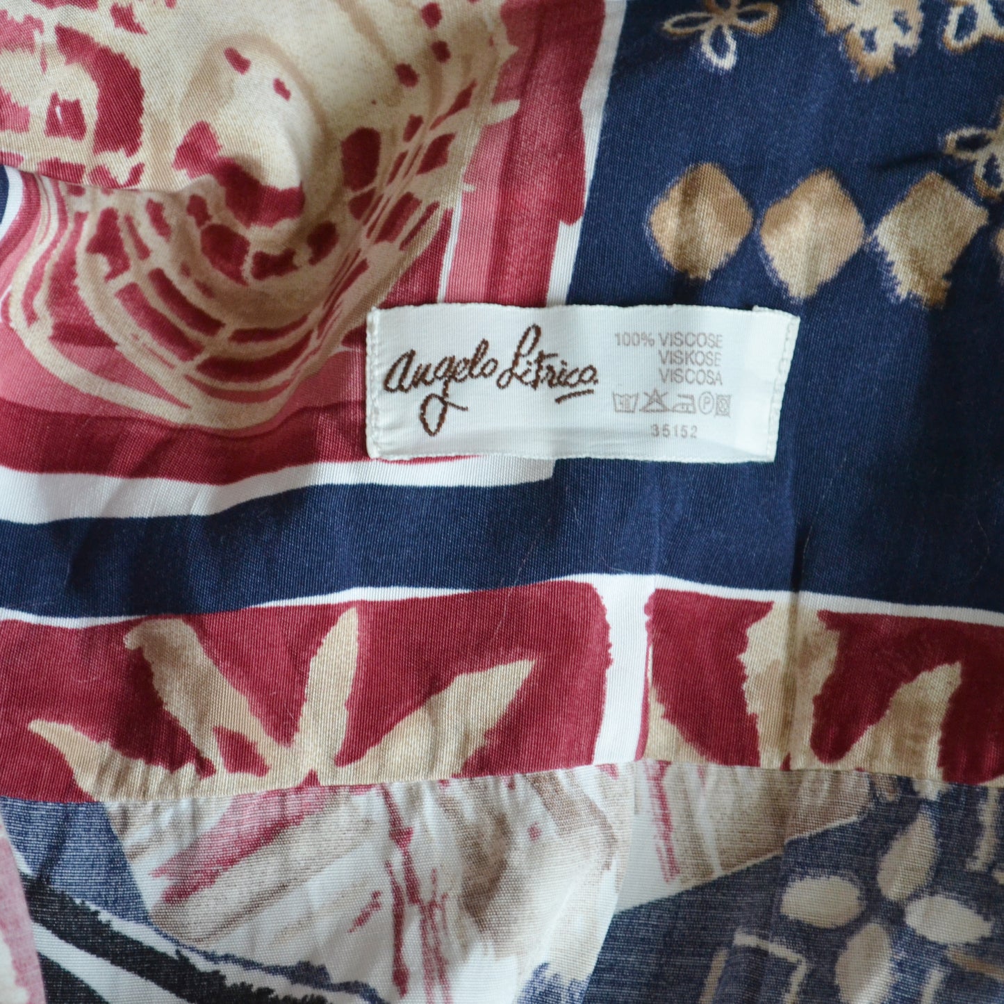 Abstract shirt L
