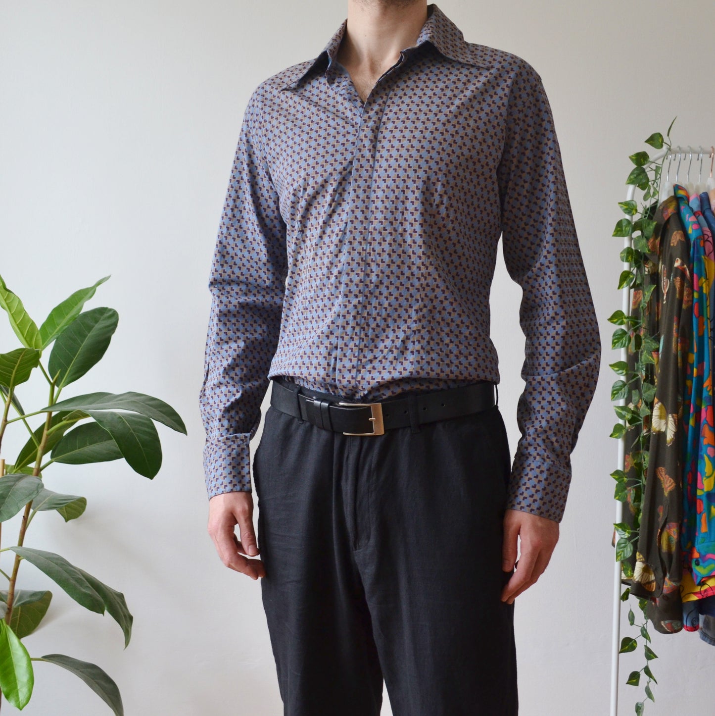 Dagger collar shirt M