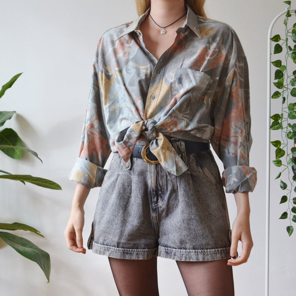 Abstract shirt XL