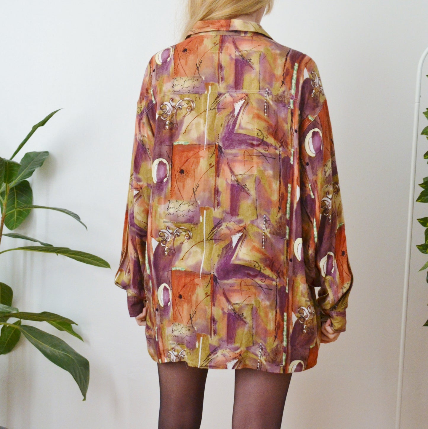 Ornate shirt L
