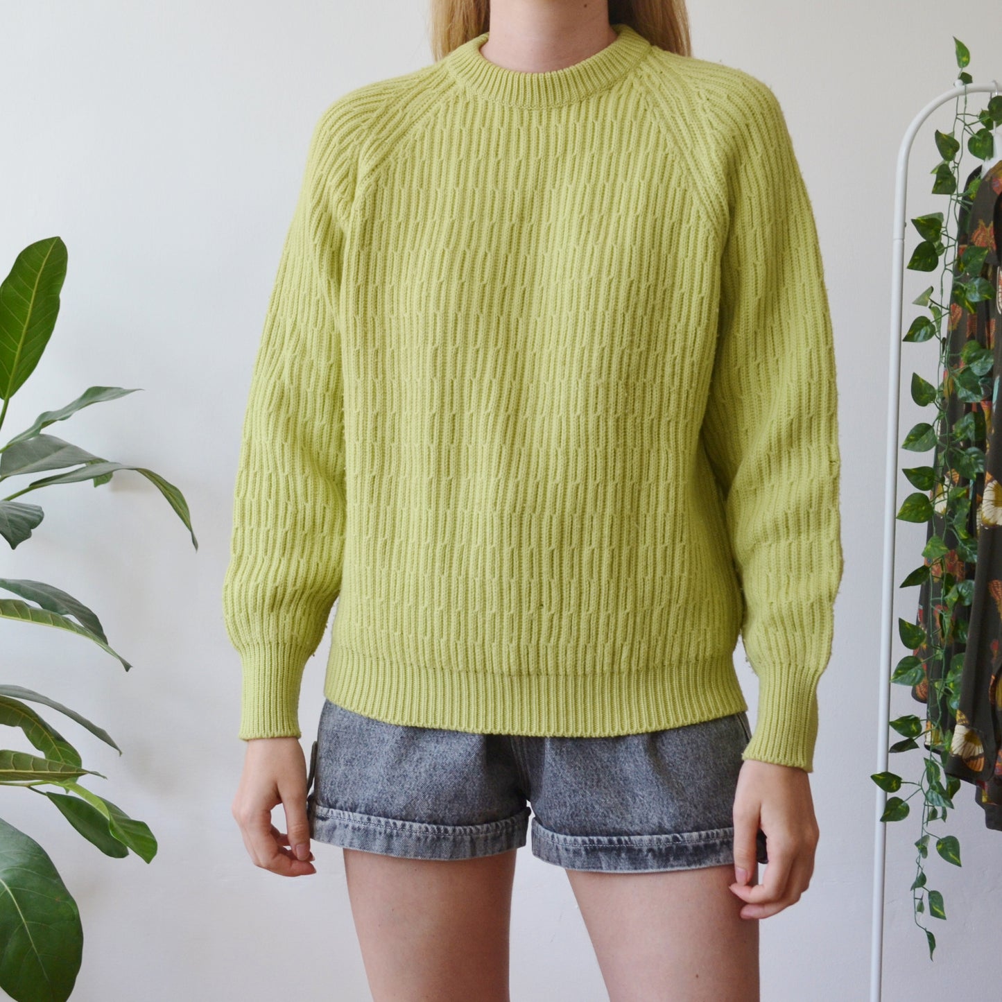 Green jumper M
