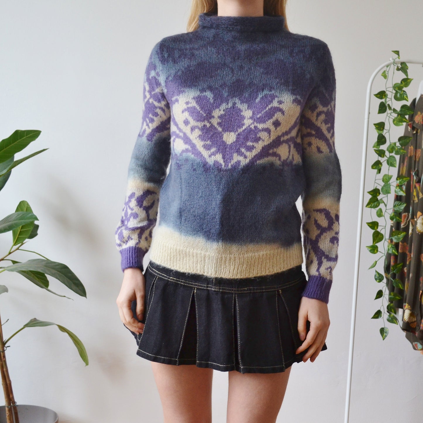 Vintage Ornate Jumper M