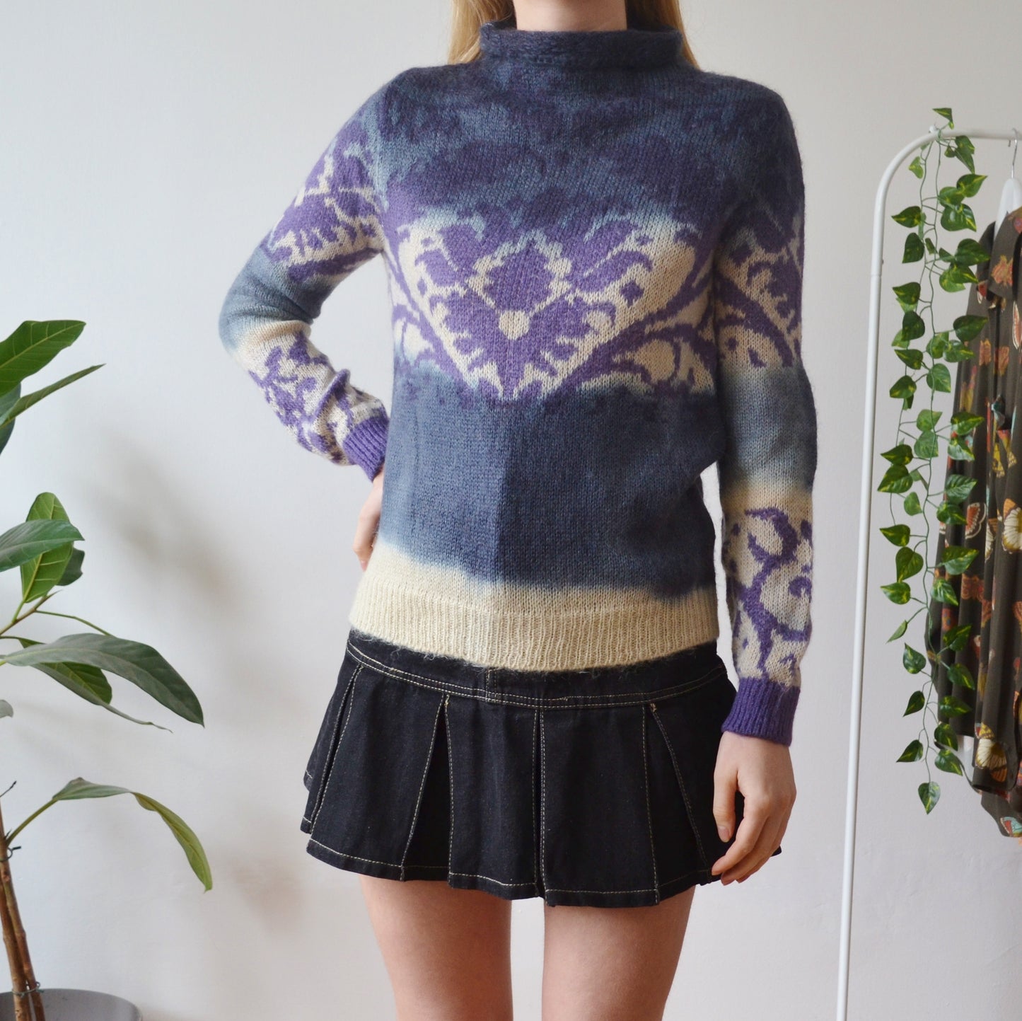 Vintage Ornate Jumper M