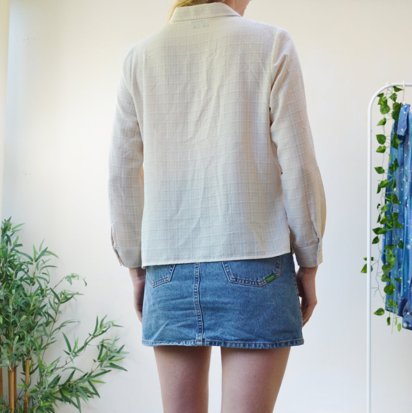 Embroidered blouse M