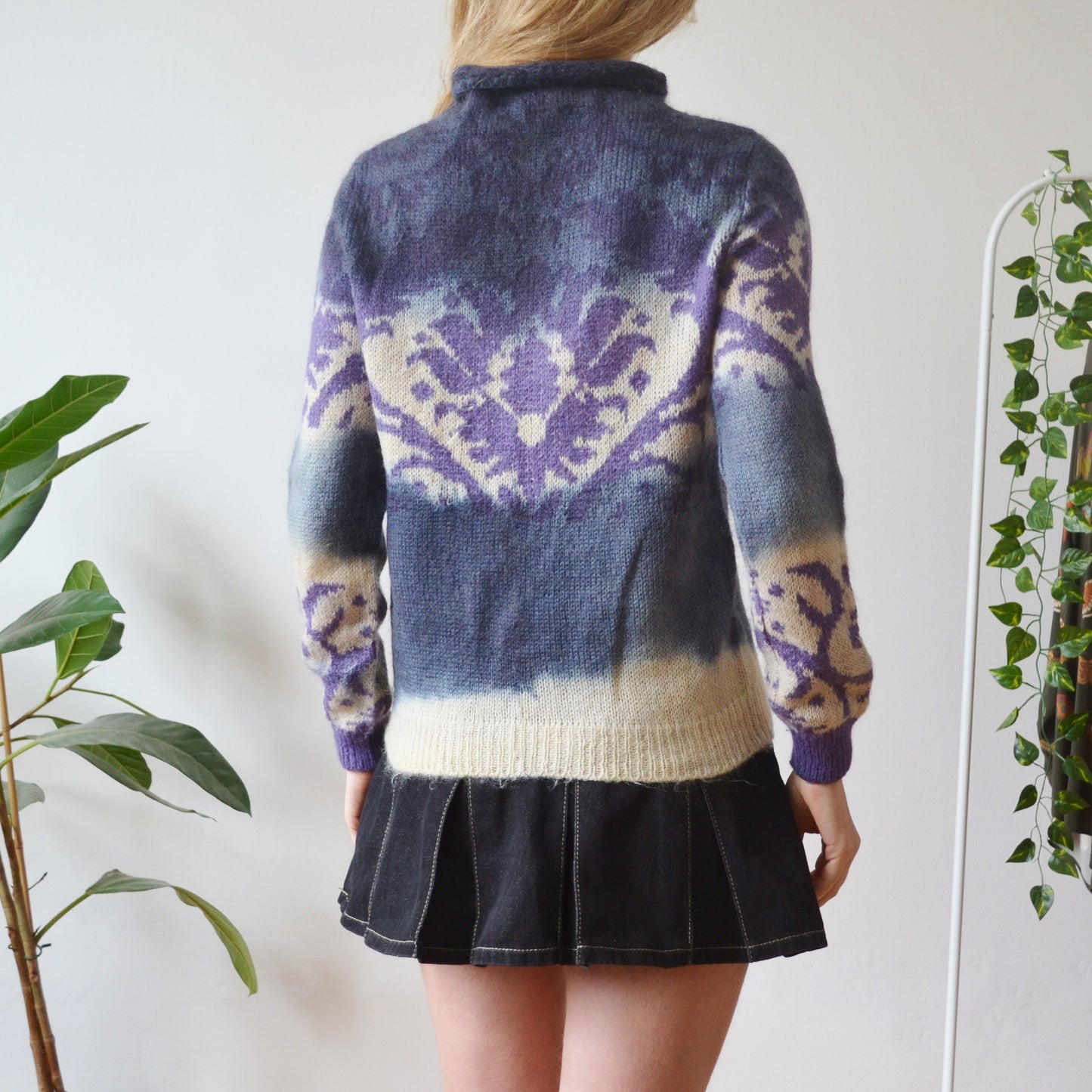 Vintage Ornate Jumper M