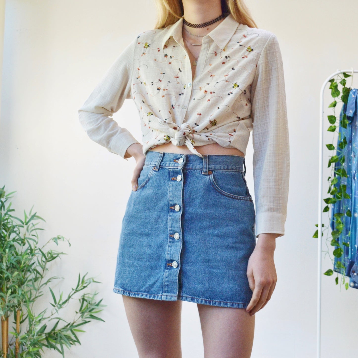 Embroidered blouse M