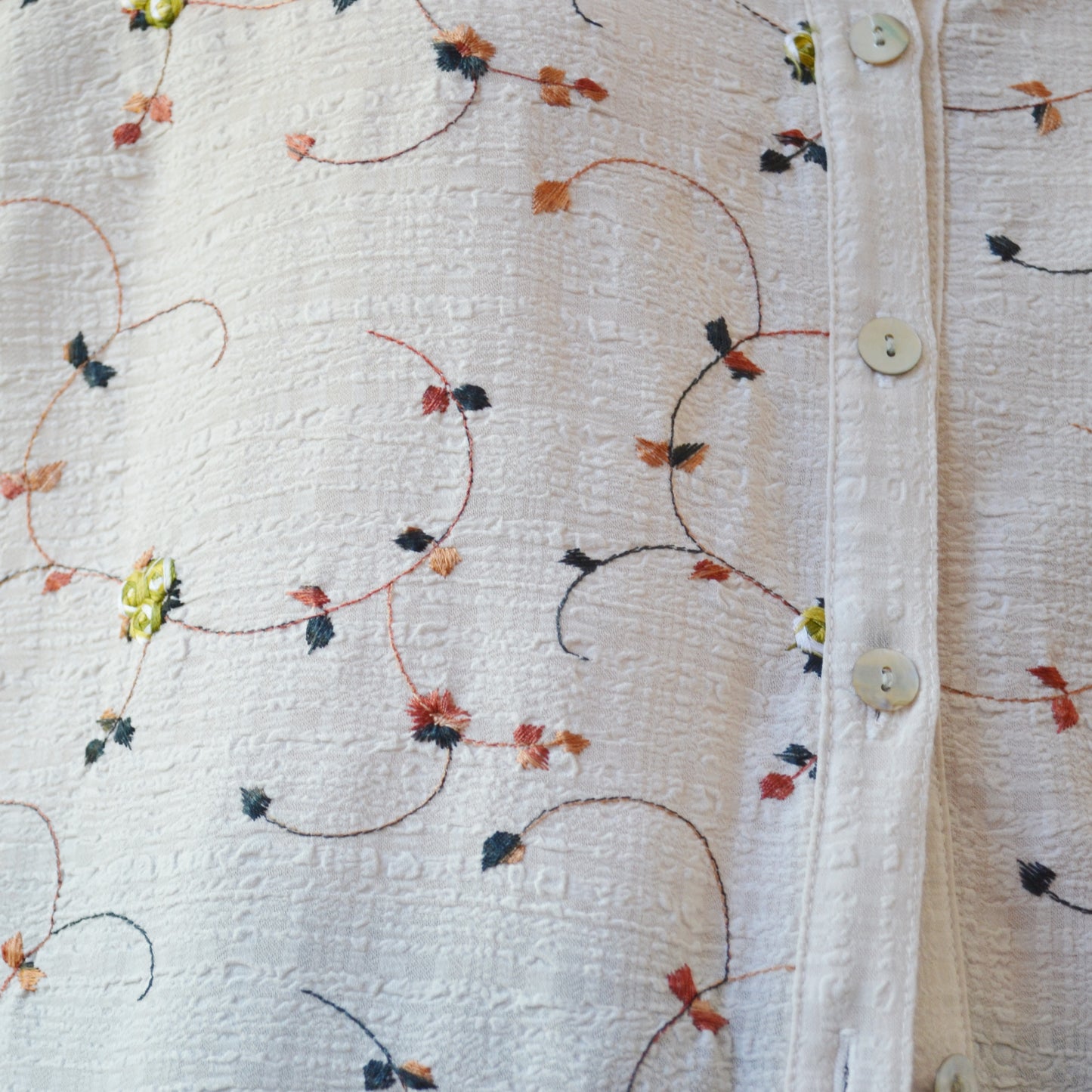 Embroidered blouse M