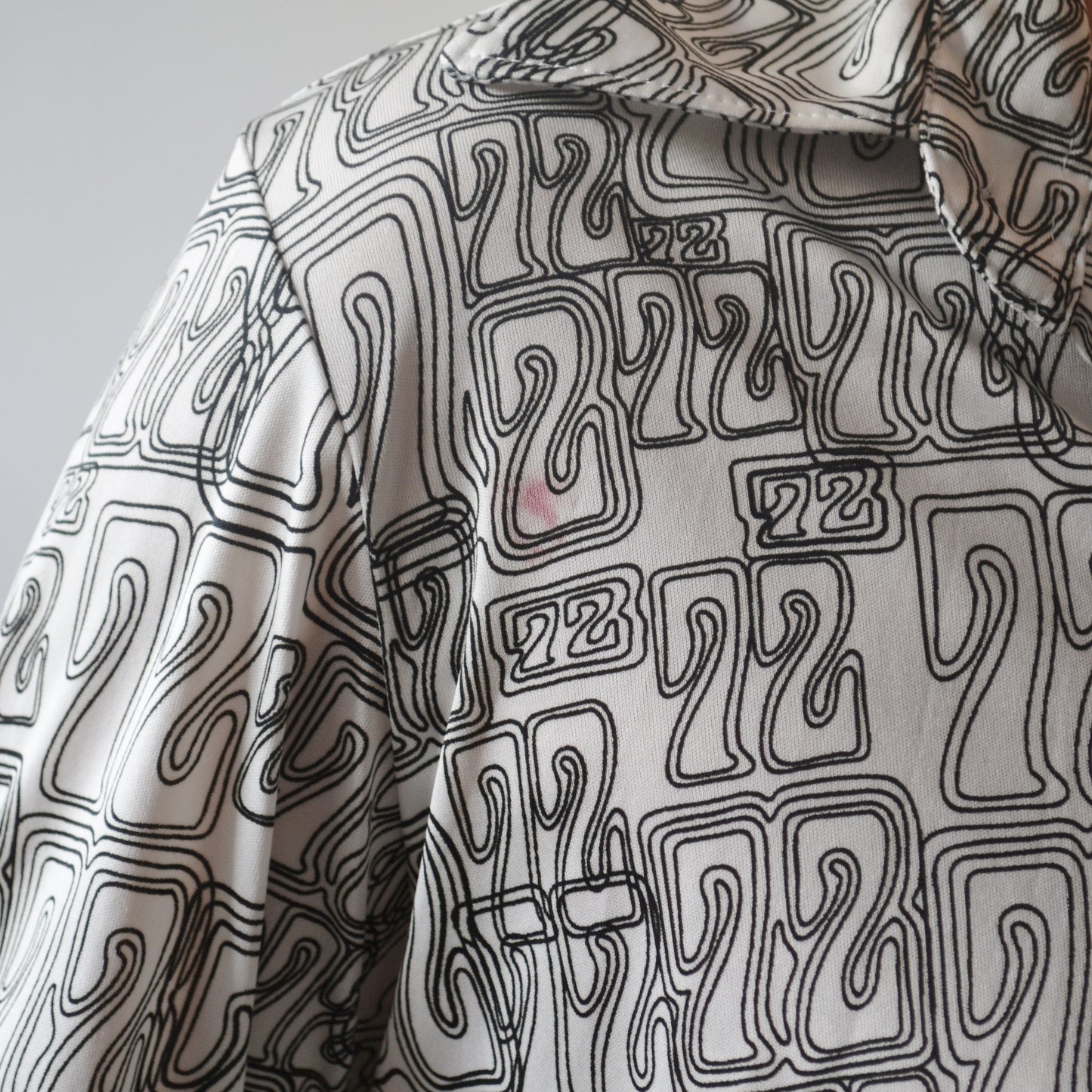 Monochrome blouse M