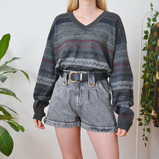 V neck jumper