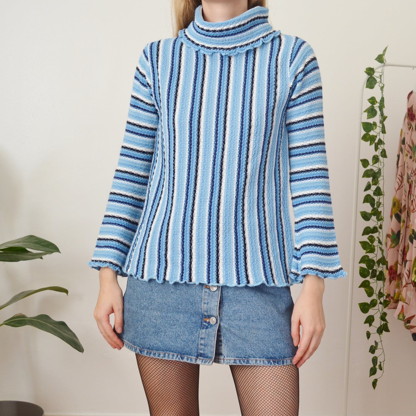 Blue stripe roll neck S
