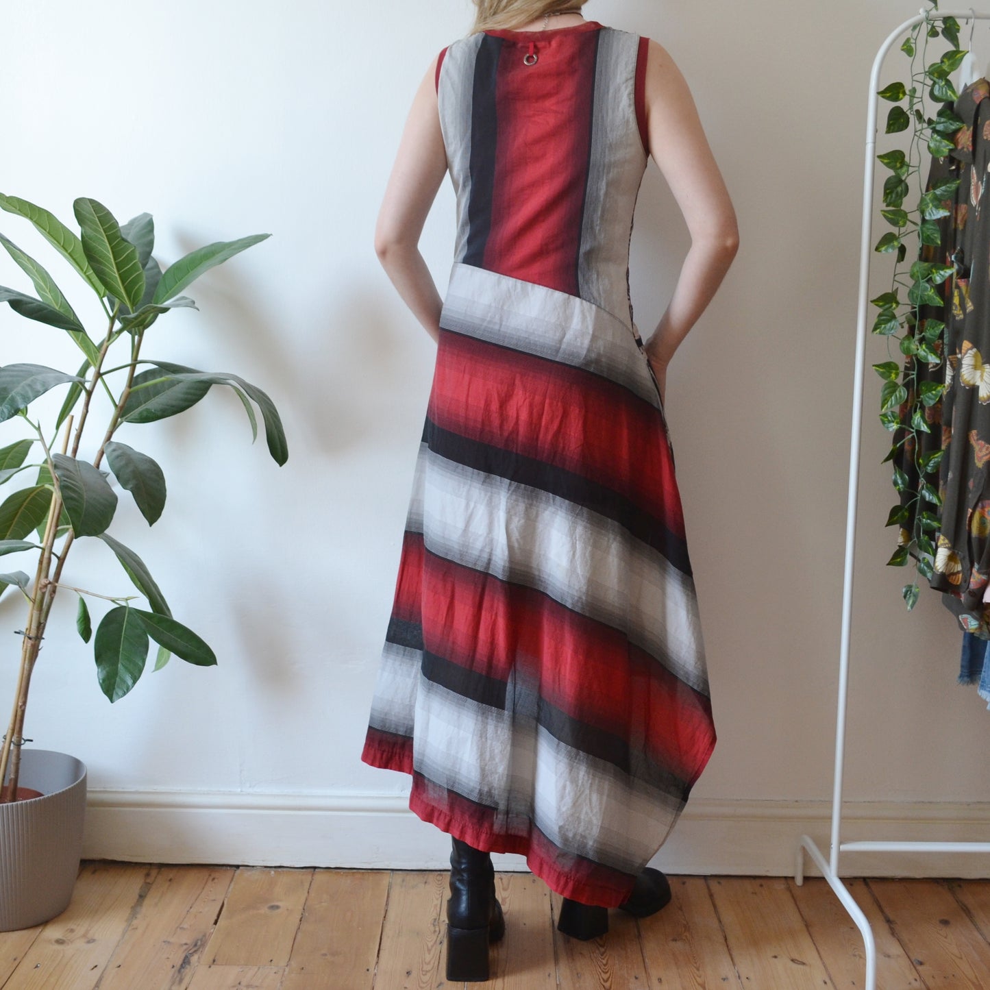 Save The Queen Dress L