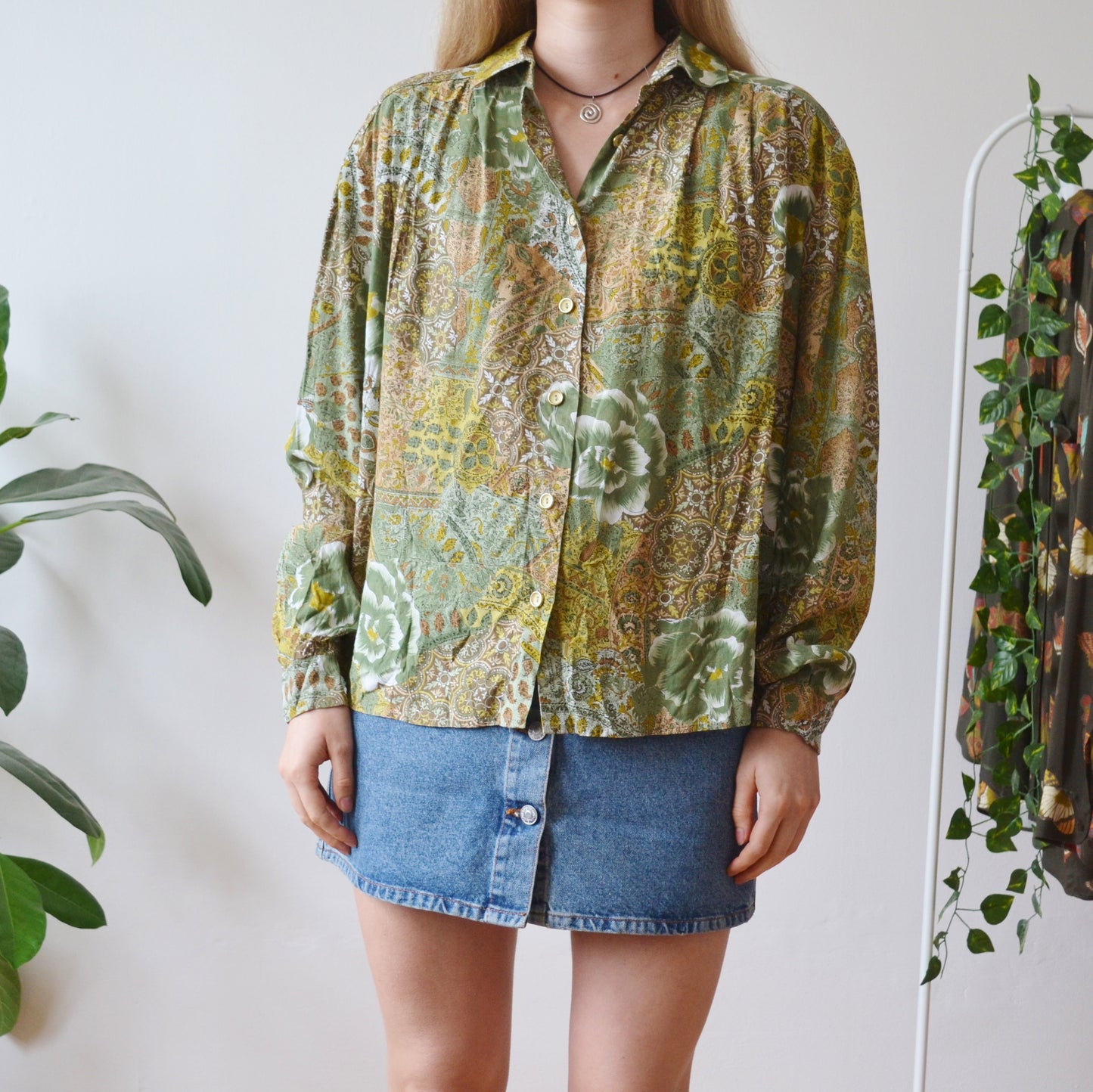 Ornate blouse L