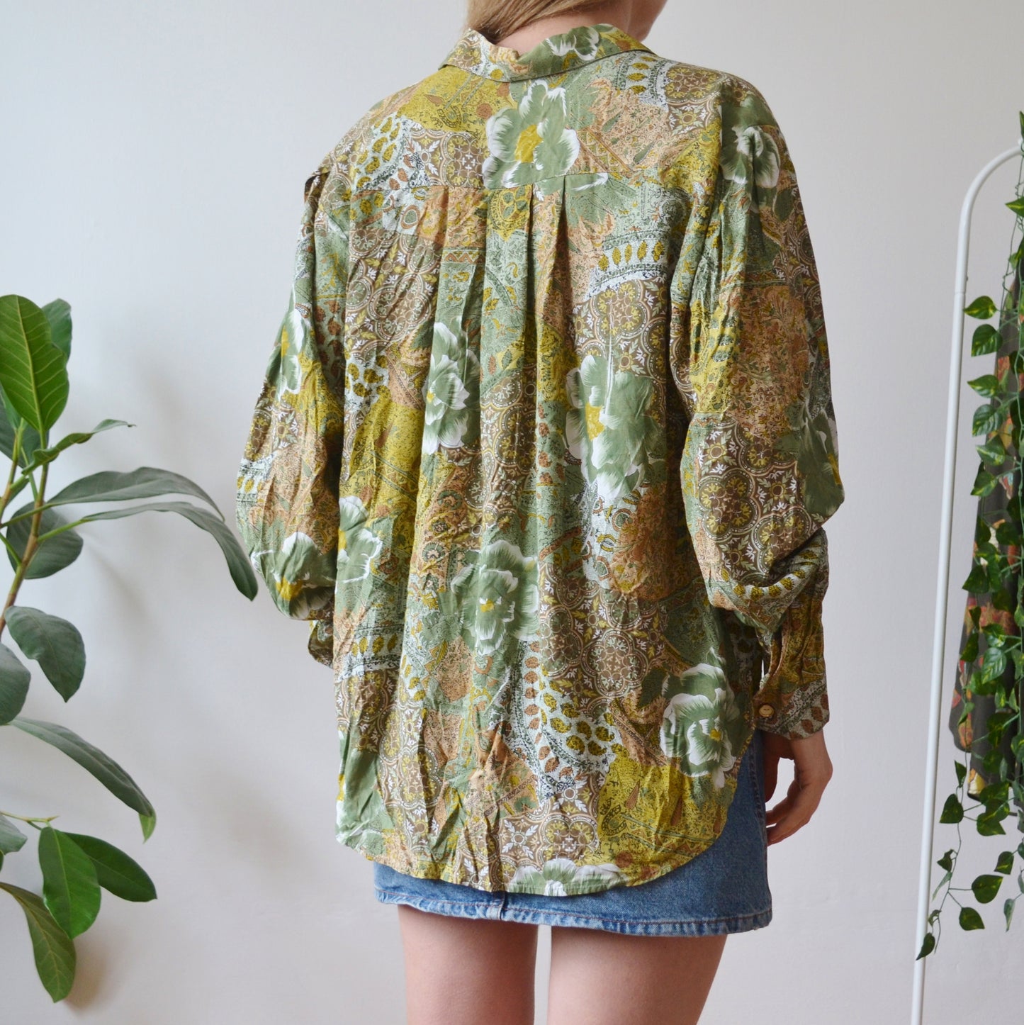 Ornate blouse L