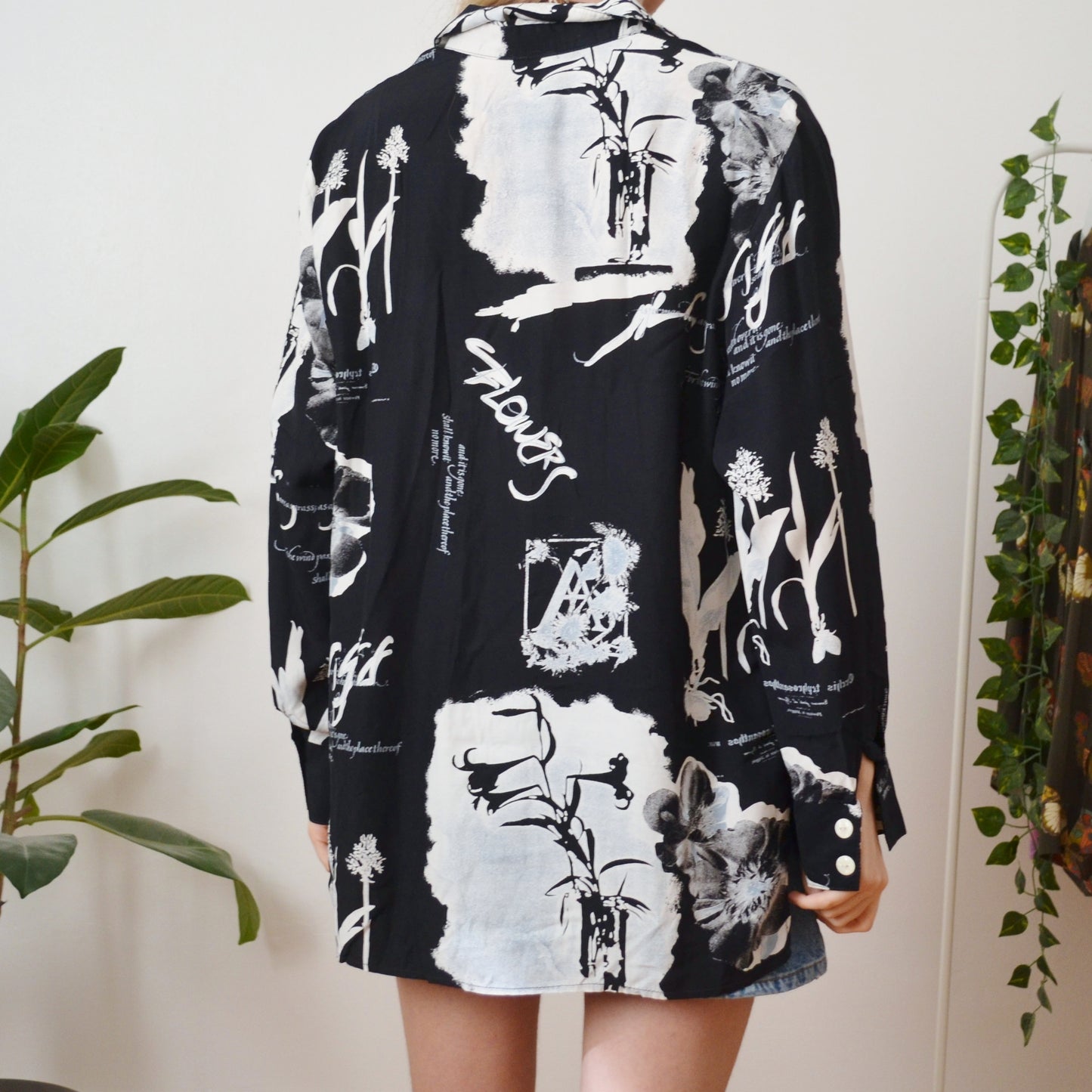 Monochrome shirt M