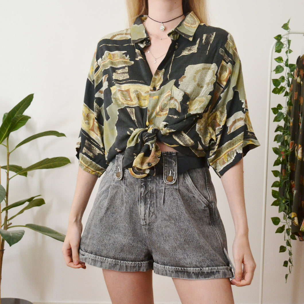 Abstract shirt XL